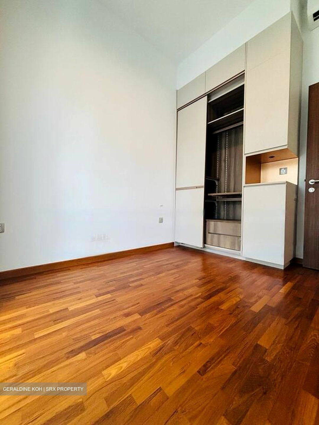 Casuarina Road (D20), Condominium #461975501